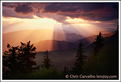 Gorge Sunrays --  Chris Carvalho/Lensjoy.com